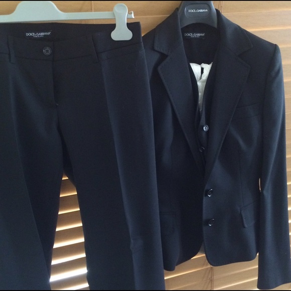 Dolce & Gabbana - 3 piece - brand new never worn!!