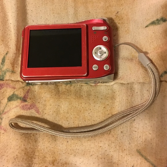 Digital camera - Picture 2 of 2