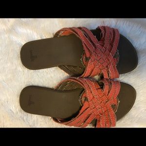 Sanuk slip on sandals