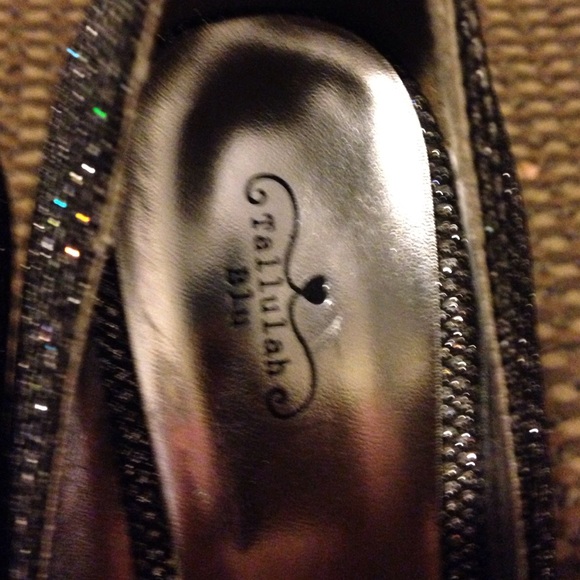 Heels - Picture 2 of 4