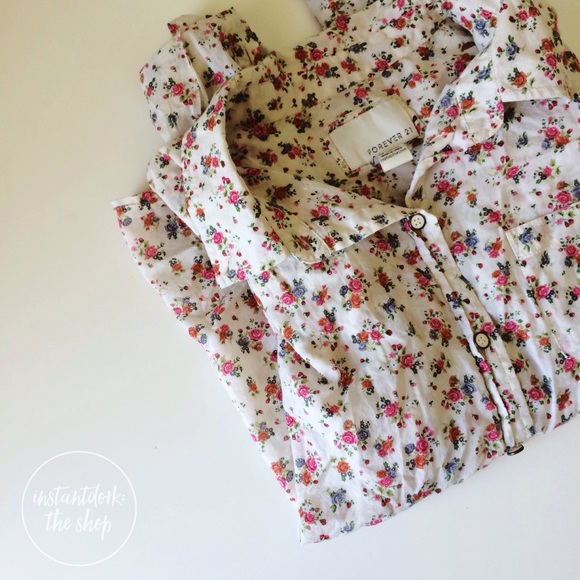 Forever 21 Tops - FOREVER 21  floral long sleeve button down