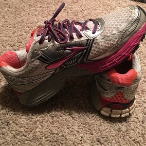 Brooks shoes