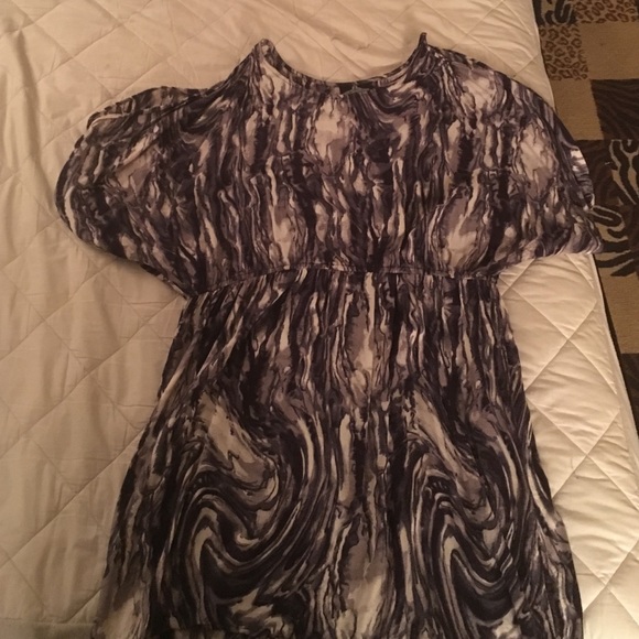 Plus size black and white short sleeve dress😍👗