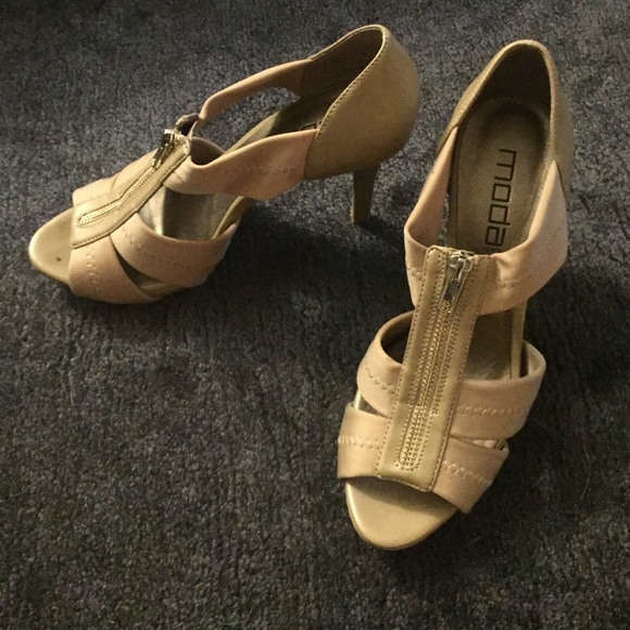 Pretty heels