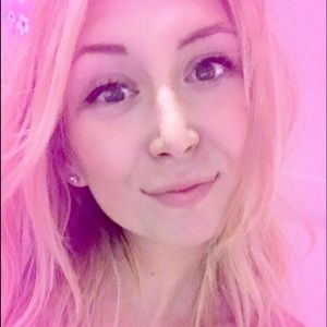 Meet your Posher, Deanna