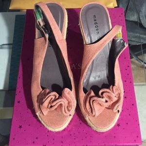 Madden Girl LOKOMO Wedges