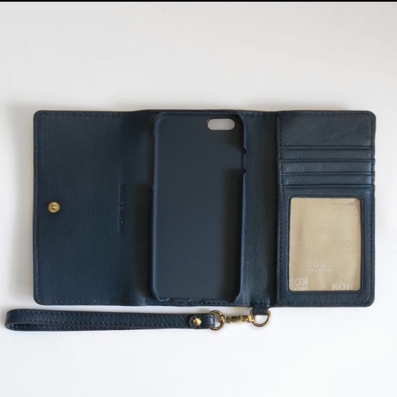 Michael Kors IPhone Wristlet Wallet - Picture 4 of 4