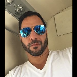 Meet your Posher, Max leo