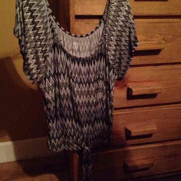 a.n.a cute loose fitting top - Picture 2 of 2
