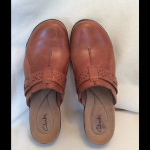 Clarks brown mule clog 9 medium