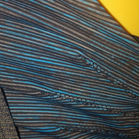 lululemon restless tank 8 - Picture 2 of 3