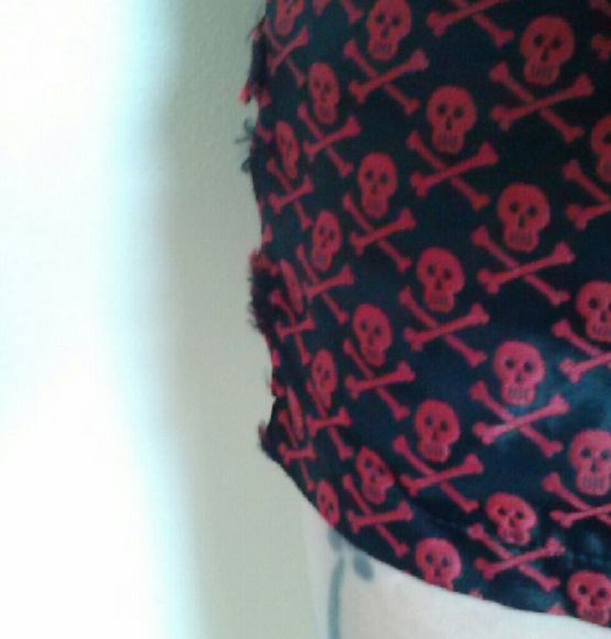 *SOLD* Vintage Tripp Black and Red Skull  Dress - Picture 3 of 3