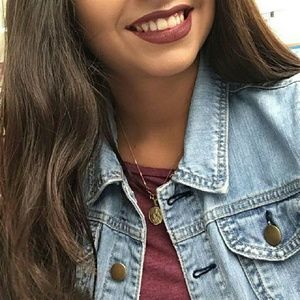 Meet your Posher, Gabriela