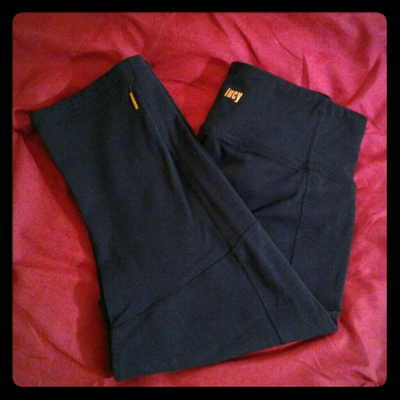 Lucy active capri