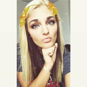 Meet your Posher, Clorissa