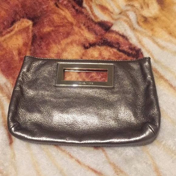 MK Silver Berkley Clutch - Picture 4 of 4