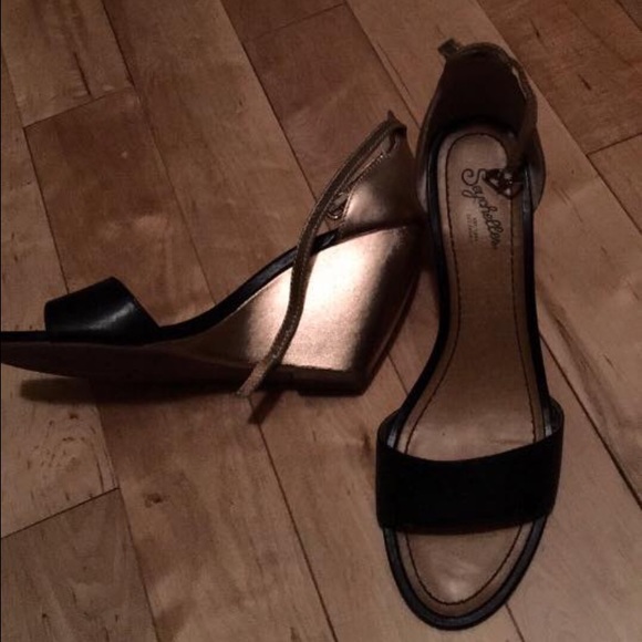 Seychelles wedge sandals size 8.5