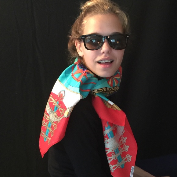 Hermes Scarf - Picture 3 of 3