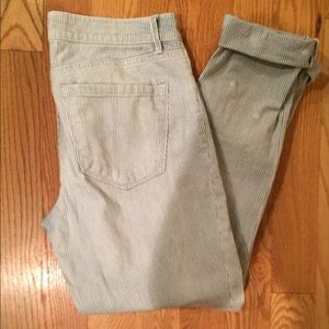 Relaxed Skinny distress denim
