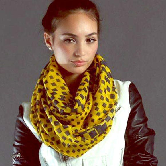 Up To 50% Off Sale! Brand New Infinity Scarf