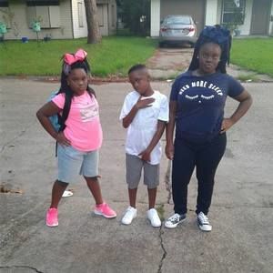 Meet your Posher, Connie