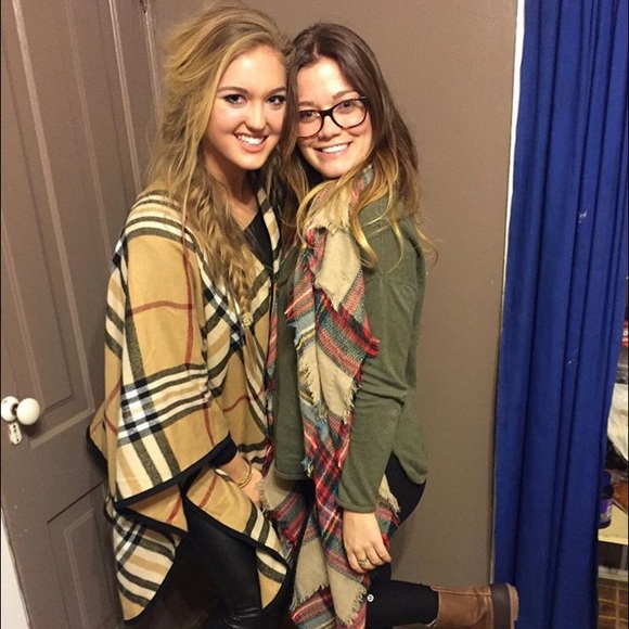 Burberry dupe shawl/wrap