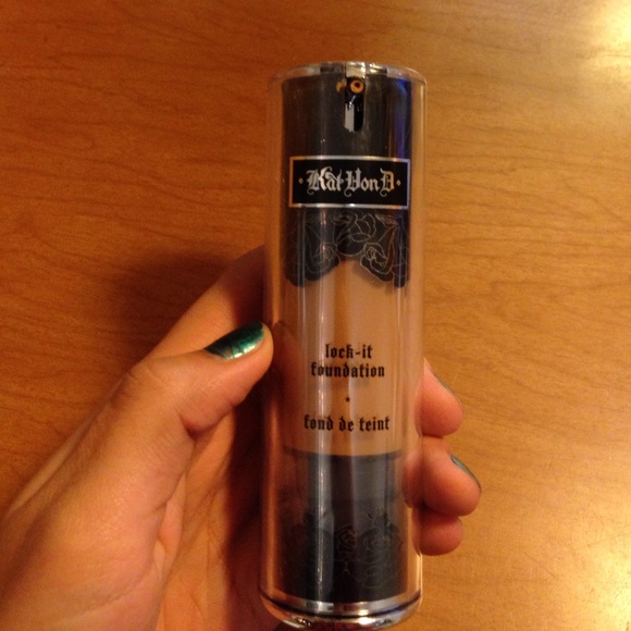Kat Von D lock it foundation
