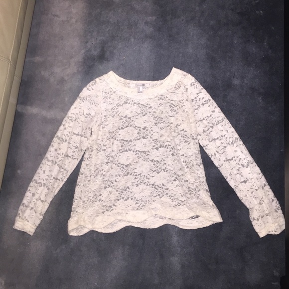 Lace long sleeve top scallop hem