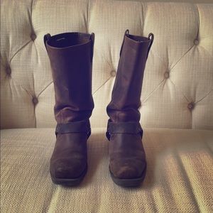 Mossimo brown leather moto boots. Size 8.5.