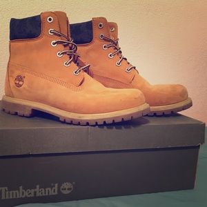 Women's Timberland wheat boots