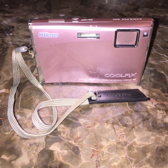 Nikon Coolpix S60 Digital Camera