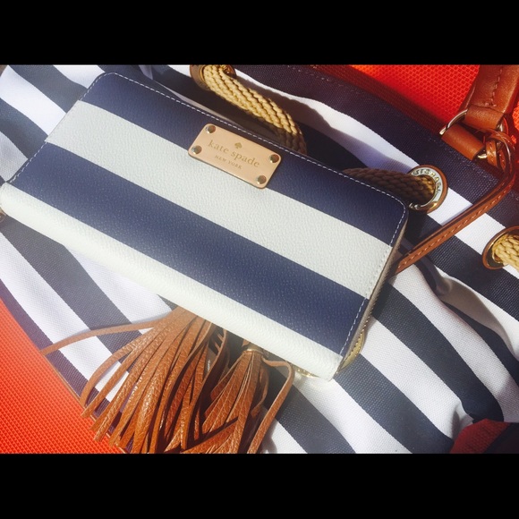 Kate Spade Neda Wallet - Picture 4 of 4