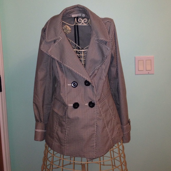 Cute coat!