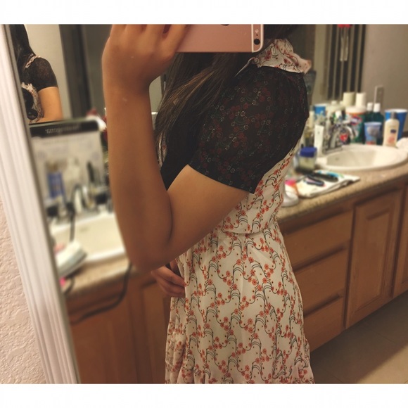 Exclusive Floral Princess-like Designer Dress - Picture 2 of 4