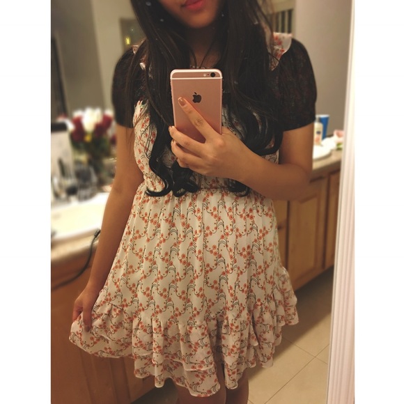 Exclusive Floral Princess-like Designer Dress - Picture 4 of 4