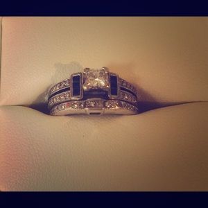 Unique Diamond and Sapphire wedding band set