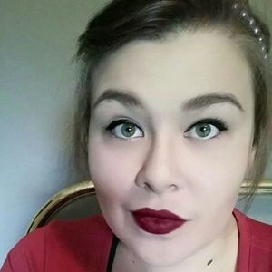 Meet your Posher, Brandi