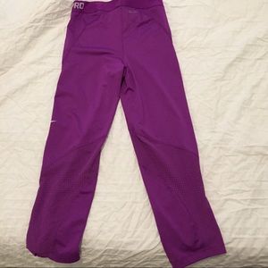 Nike pro capris