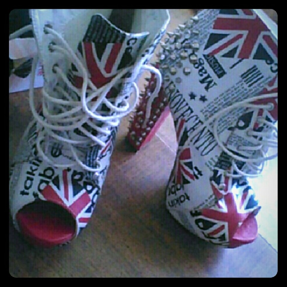 Open toed studded highheeled boots