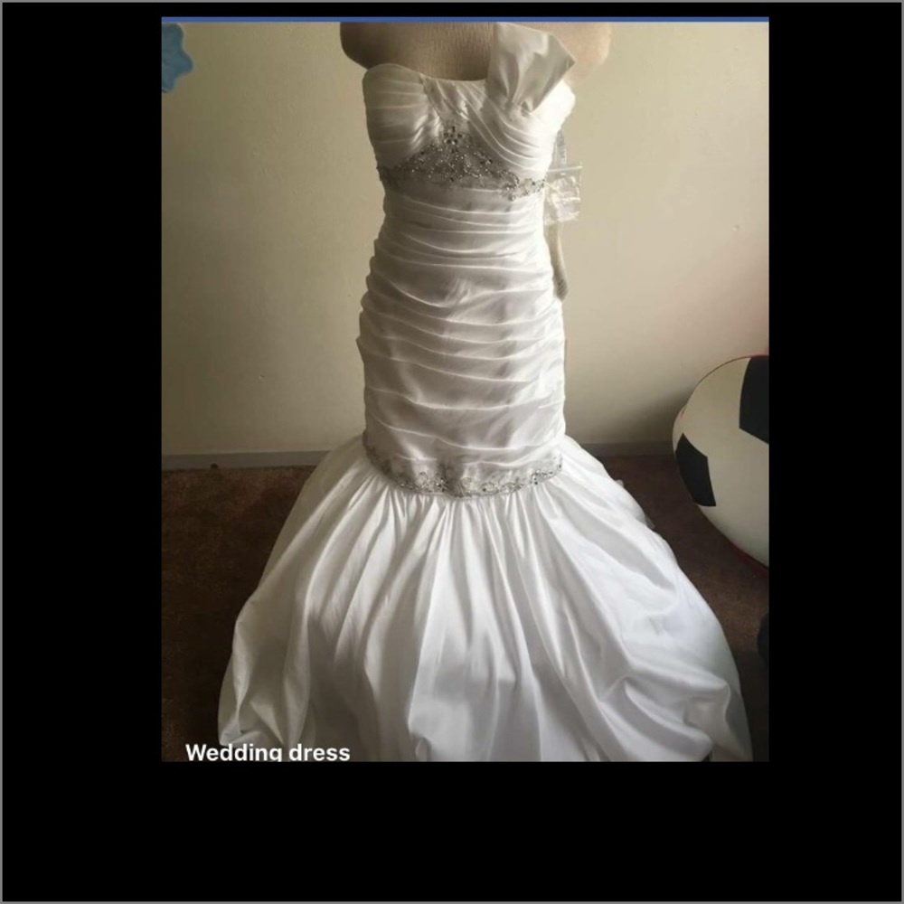 Ivory wedding dress - Picture 2 of 2