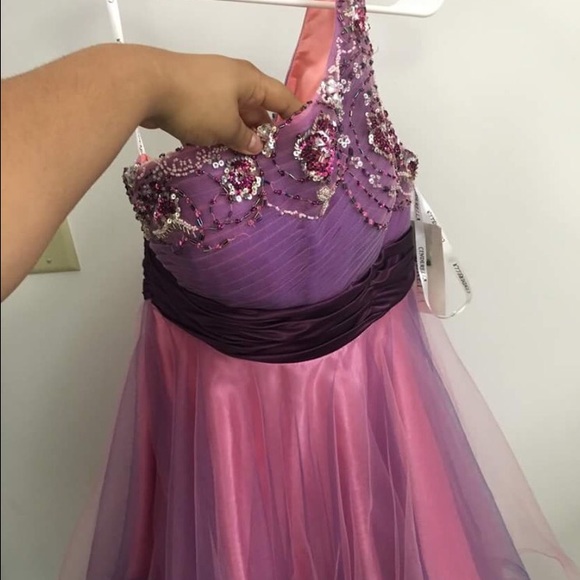 One strap dress