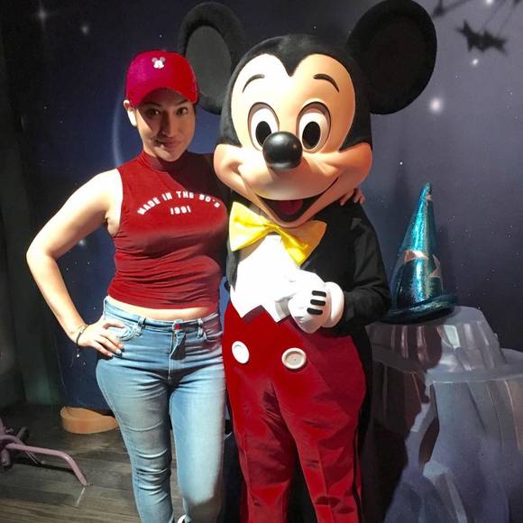 Meet your Posher, Crystal