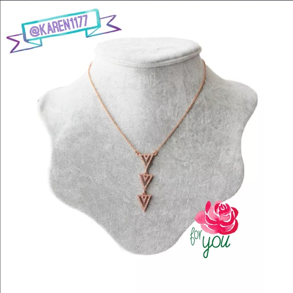 🎈Sale✨ROSE Gold Delicate 3 Triangle Necklace - Picture 5 of 8