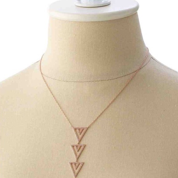 🎈Sale✨ROSE Gold Delicate 3 Triangle Necklace - Picture 4 of 8