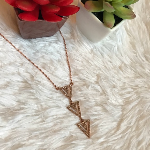 🎈Sale✨ROSE Gold Delicate 3 Triangle Necklace - Picture 2 of 8