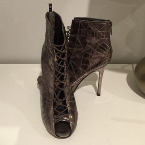 Sam Edelman metallic shoes - queenie