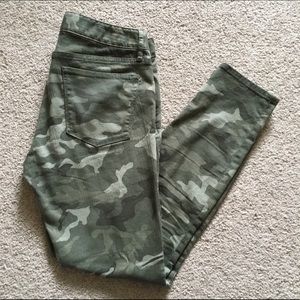 GAP 1969 Always Skinny Camo Front Zip Pants