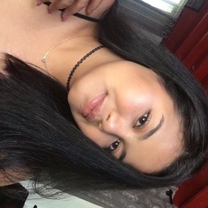 Meet your Posher, Khari isabelle