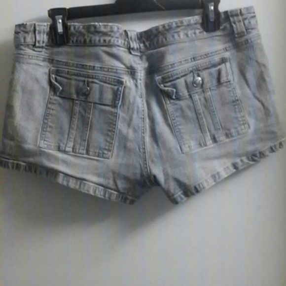 Shorts - Picture 2 of 2