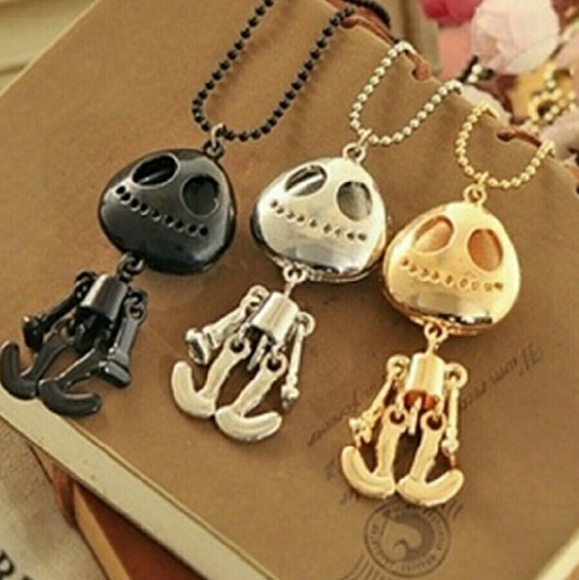 LAST ONE!!! SILVER Skelton Necklace! - Picture 4 of 4